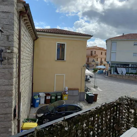 Casetta Sulla Piazza *
