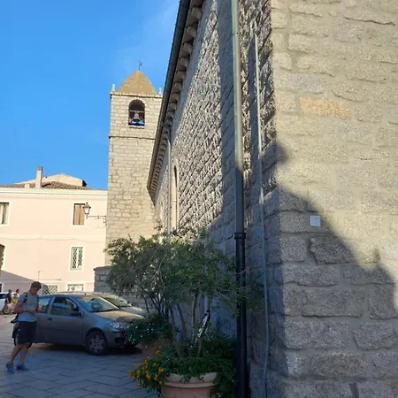 Casetta Sulla Piazza Vakantiehuis *